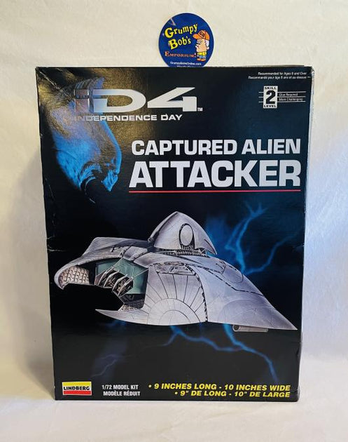 iD4 Independence Day Captured Alien Attacker (77311) 1:72 Scale (Lindberg /  Craft House Corp.) (Plastic Model Kit) Pre-Owned in Box (Pictured)