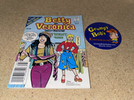 Betty and Veronica Digest Magazine #66 (The Archie Digest Library) (Paperback) Pre-Owned
