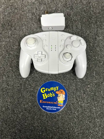 Wireless Controller - NYXI - Wizard 2 - TMR Hall Joystick - Bluetooth -  White - Special Edition (GameCube / Switch) Pre-Owned w/ Receiver (NO Cable Included)