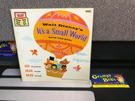 Walt Disney's: It's A Small World with the Song (15DC) [Read-Along Book WITHOUT Tape] (Paperback) Pre-owned (As Pictured)