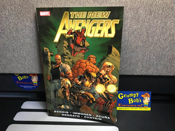 The New Avengers: Vol 2 (Marvel) (Paperback) Pre-Owned (As Pictured)
