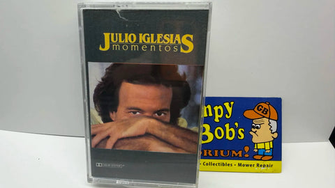 Julio Iglesias: Momentos (Cassette Tape) Pre-Owned