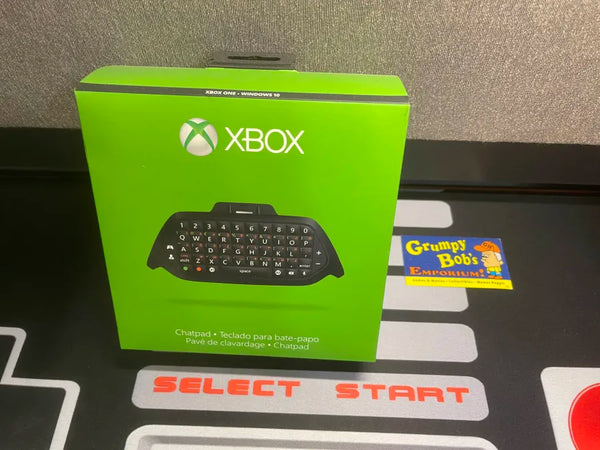 Chatpad - Official - Black (Model 1676) (Xbox One) Pre-Owned w/ Manual and Box