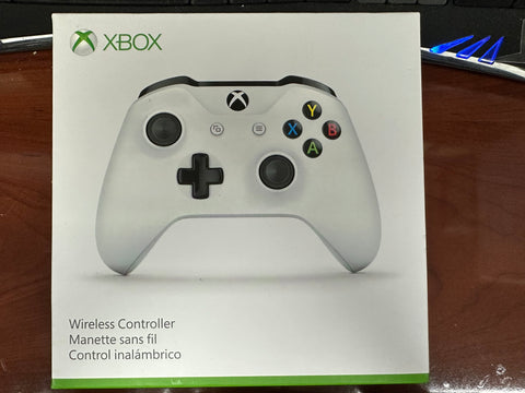 Wireless Controller - Official Microsoft - White (Xbox One) Pre-Owned w/ Box & Manual
