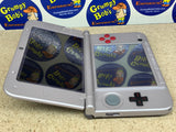 SYSTEM - Retro NES Edition (Nintendo 3DS XL) Pre-Owned: System, Stylus, Manual, Charger, Cardboard Tray and Box [Matching Serial] (As Pictured)