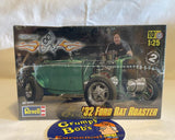 '32 Ford Rat Roaster (85-4995) 1:25 Scale (Revell, Inc. / Plastic Model Kit) New in Box (Pictured)