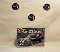 Dodge Viper GTS Coupe (8055) 1:25 Scale (The ERTL Company) (AMT Plastic Model Kit) New in Box (Pictured)