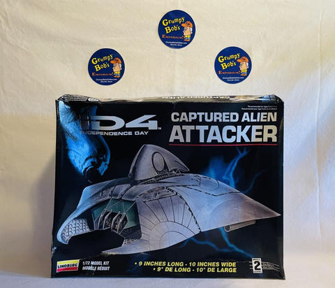 iD4 Independence Day Captured Alien Attacker (77311) 1:72 Scale (Lindberg / Craft House Corp.) (Plastic Model Kit) Pre-Owned in Box (Pictured)