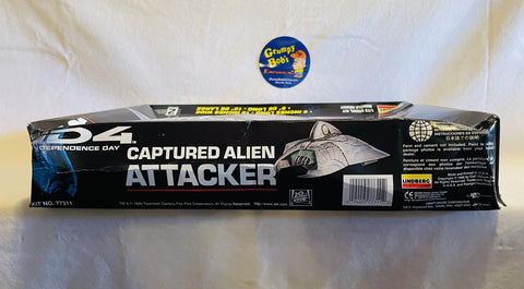 iD4 Independence Day Captured Alien Attacker (77311) 1:72 Scale