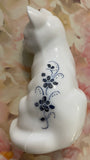 Fenton Art Glass / White Milk Glass Sitting Cat / Hand-Painted Black Flowers / 1982-1985 Label / Fenton Stamp / Aapprox. 3 3/4" / Signed / (Collectibles) Pre-Owned (As Pictured)