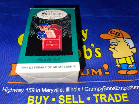 It's in the Mail (Mouse) (1993) (Membership / Collector's Club) (Hallmark Keepsake) Pre-Owned: Ornament and Box