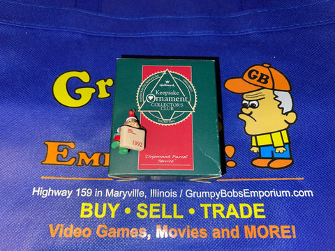 Chipmunk Parcel Service (Collector's Club) (1990) (Miniature) (Hallmark Keepsake) Pre-Owned: Ornament and Box