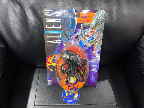 Aliens: Special Deluxe Alien Queen with Deadly Chest-Hatchling (Attacking Double Jaws & Whipping Spiked Tail) (65710) (1992 Kenner) (Action Figure) NEW