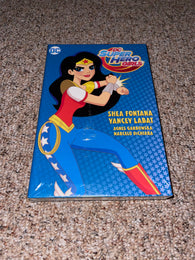 DC Super Hero Girls: 4 Book Box Set (Shea Fontana/Yancey Labet) (DC Comics) NEW*